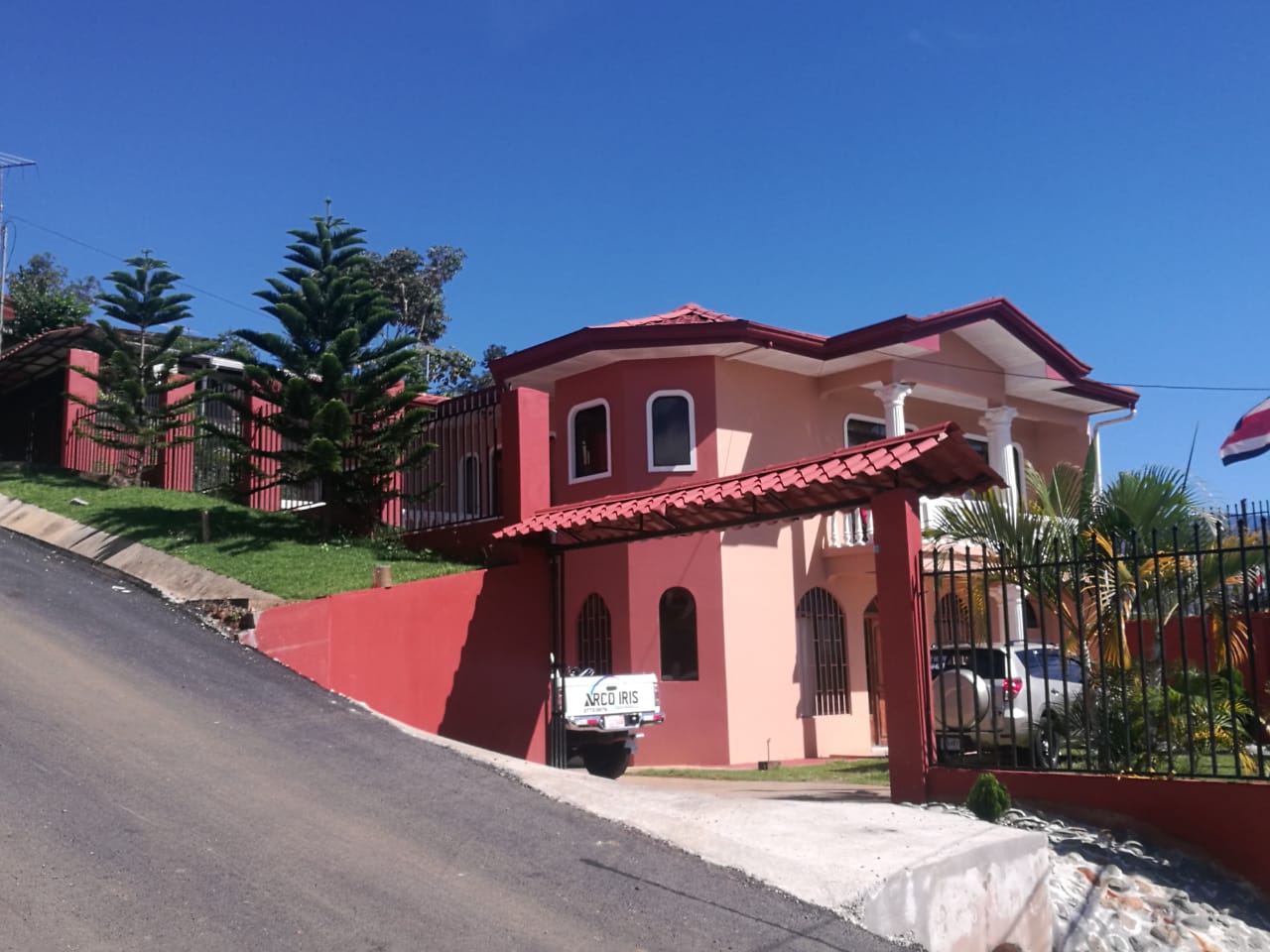 Beautiful two story house in the heart of Pérez Zeledón Pérez Zeledón