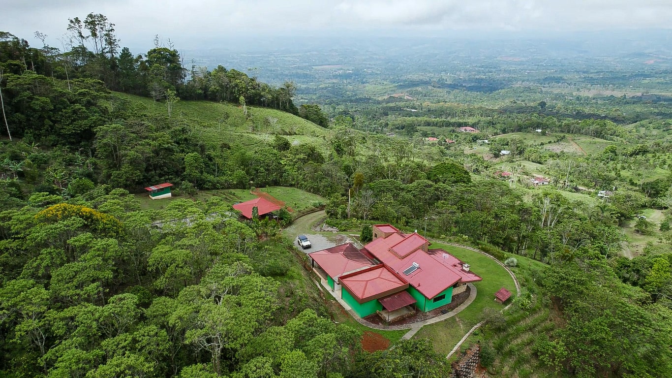 40 ACRES FARM WITH WATERFALL AND 3 BEDS HOME IN SAN PEDRO, PEREZ