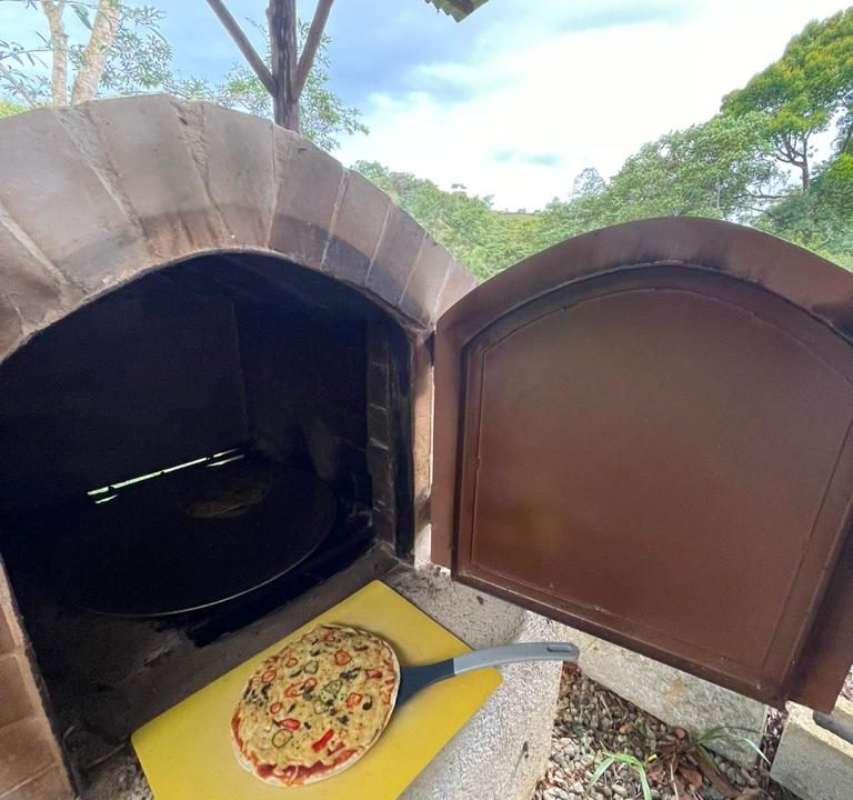 e7bf7589-bdd8-413c-92ab-536ba2fec1af (1)