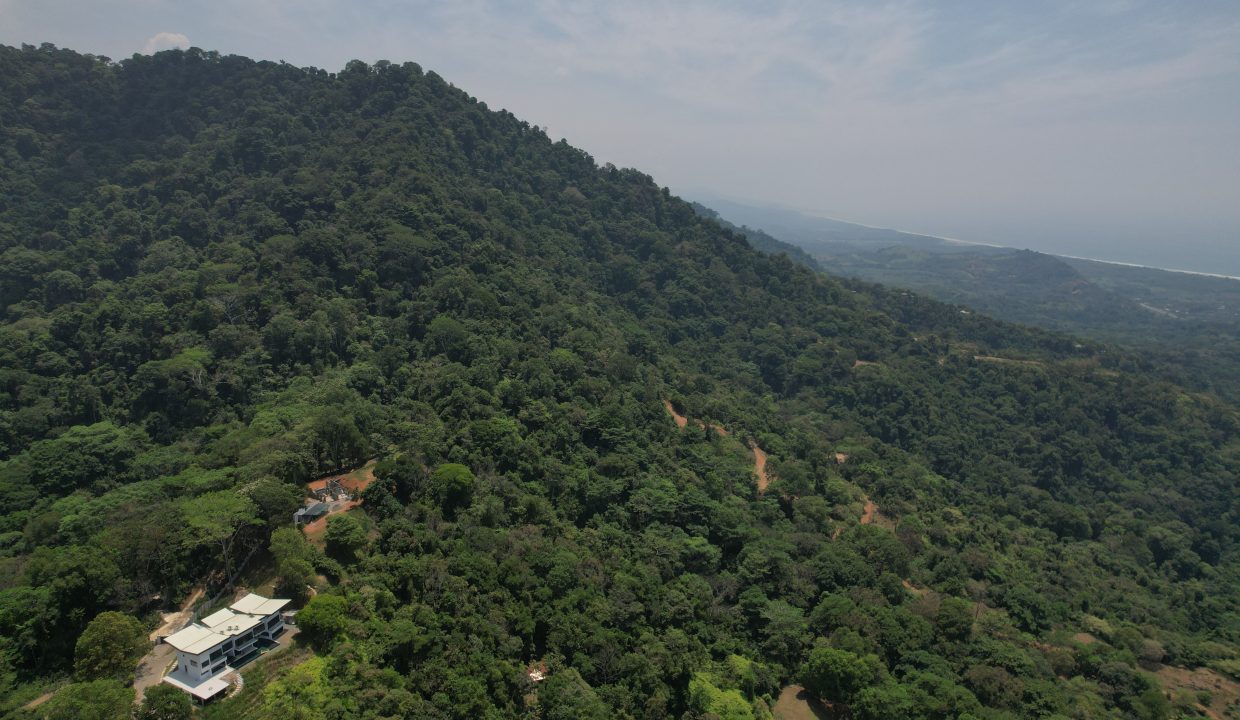 casitas-las-olas-with-ocean-view-portalon-dominical-real-estate-for-sale-9-min