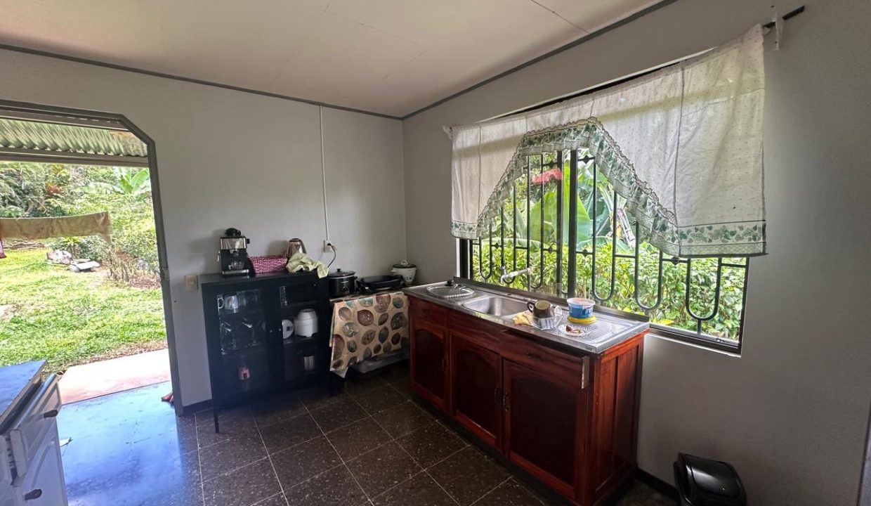 Casa en venta Mollejoncito Costa Rica (2)