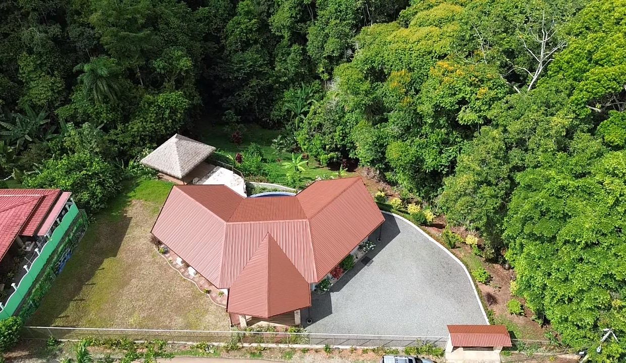 Casa en venta en Platanillo Costa Rica (0.8)