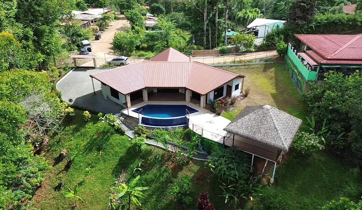 Casa en venta en Platanillo Costa Rica (0.9)