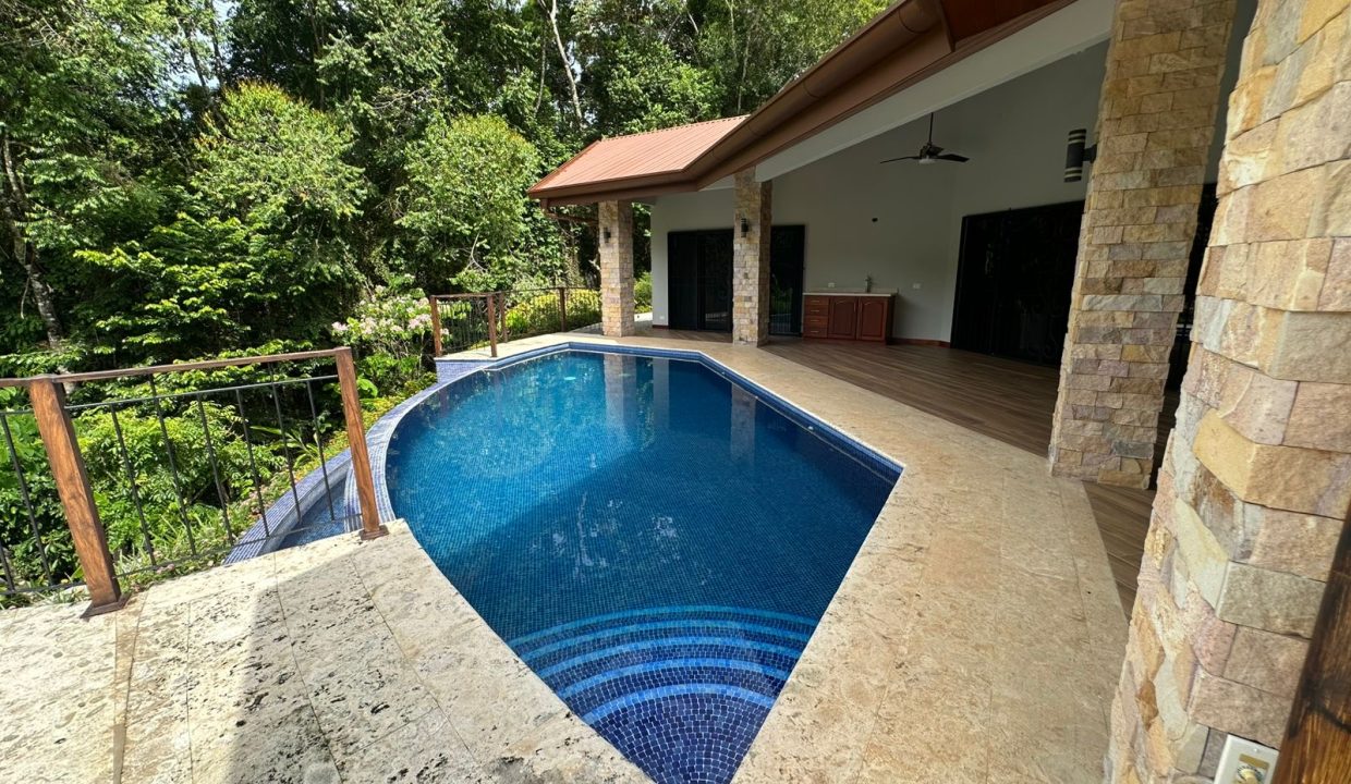 Casa en venta en Platanillo Costa Rica (1.11)