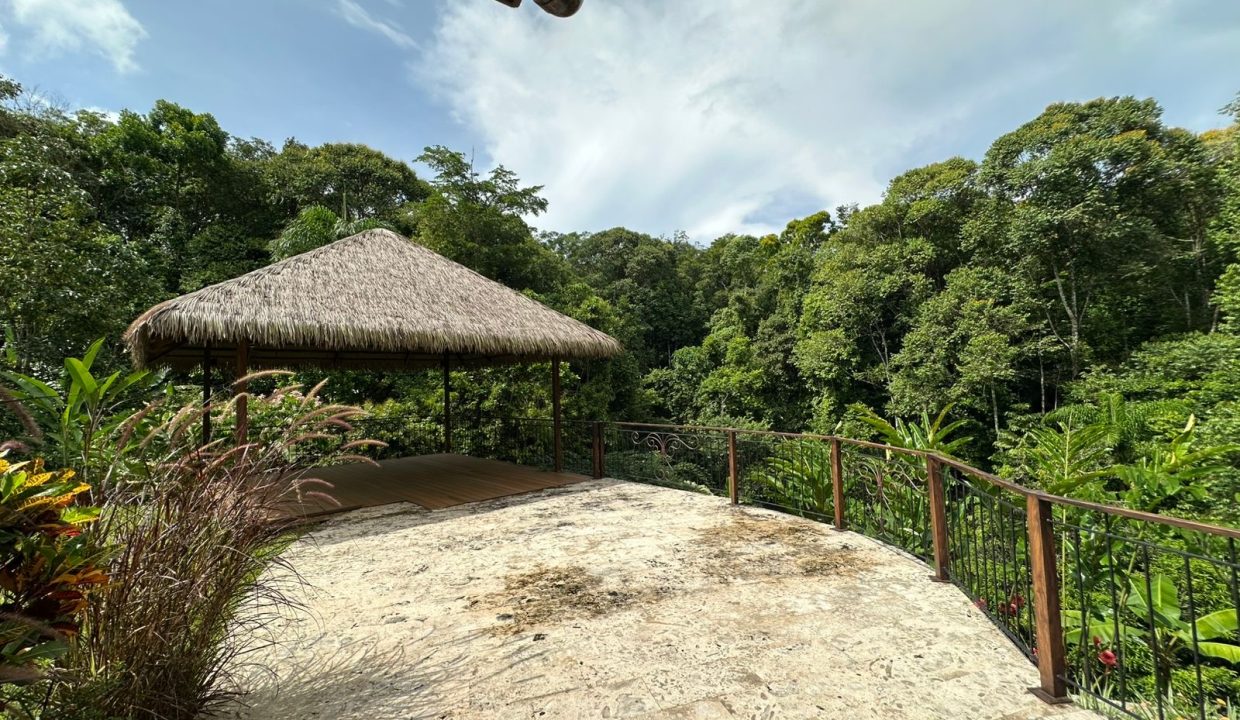 Casa en venta en Platanillo Costa Rica (1.13)