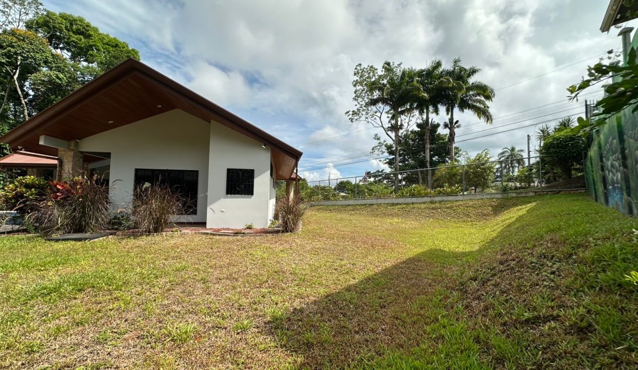 Casa en venta en Platanillo Costa Rica (1.6)