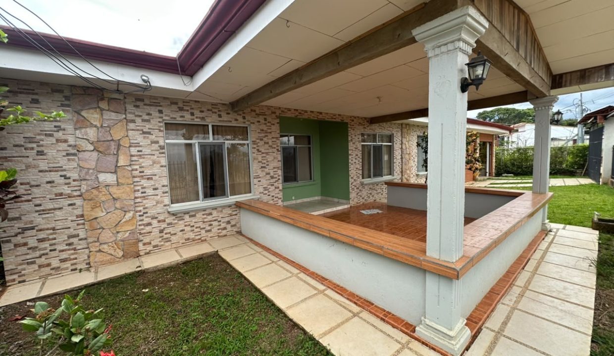 Casa en venta en Perez Zeledon (1)