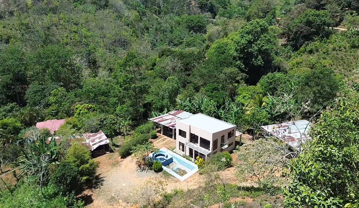CASA EN VENTA PEREZ ZELEDON COSTA RICA (2)