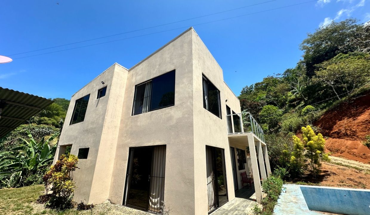 D Casa en venta Perez Zeledon Costa rica (1)