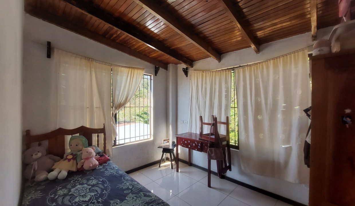 E Casa en venta Perez Zeledon Costa Rica (5)